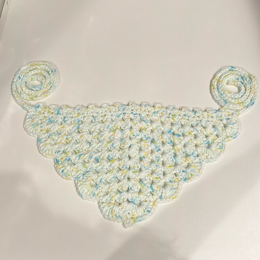 - 🌸 Handmade Crochet Bandana 🌸